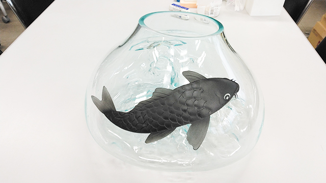 ガラス彫刻　鯉