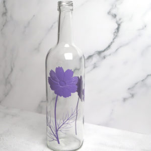 ガラスの空き瓶　コスモス　サンドブラスト　ガラス彫刻