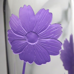 ガラスの空き瓶　コスモス　サンドブラスト　ガラス彫刻